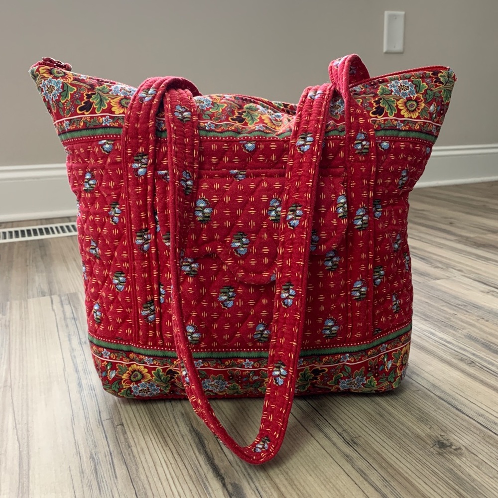 VERA BRADLEY TOTE IN PROVINCIAL RED